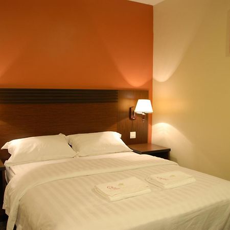 Queen Hotel Keningau Exterior foto